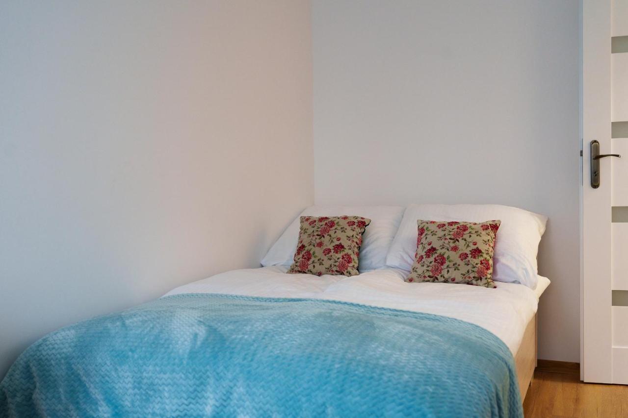 Apartament Pod Swierkiem - Pet Friendly - 2 Osobne Pokoje Dla Max 5 Osob - Space Apart Еленя-Гура Экстерьер фото